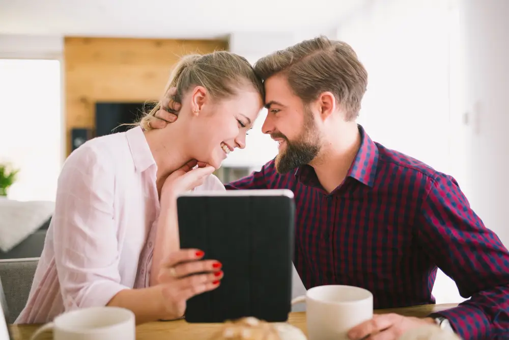 Couple on a date after meeting through an adult dating site like FriendFinder-X in 2026